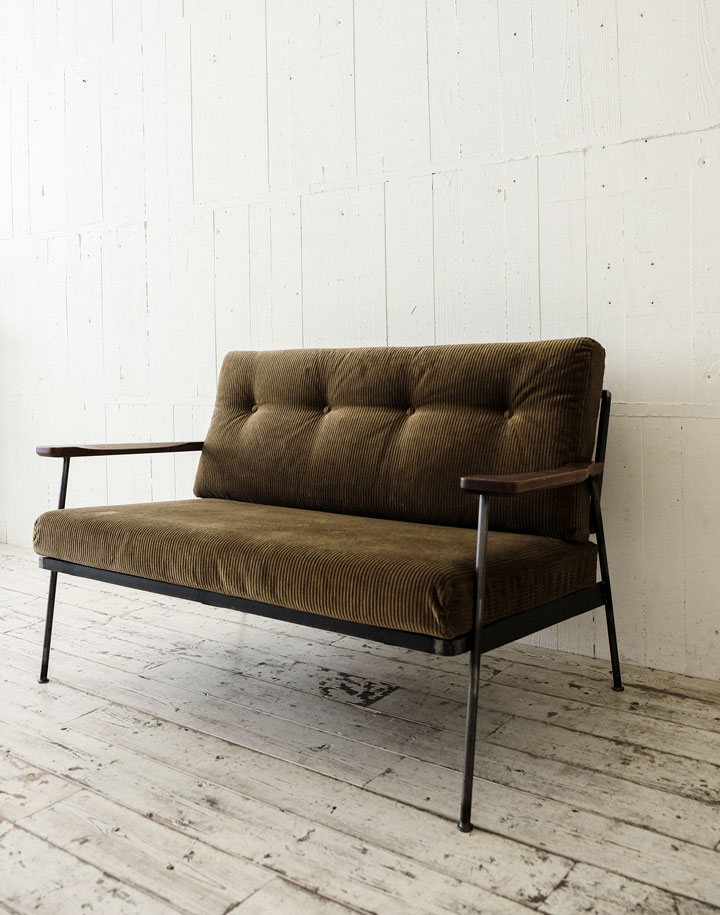 TRUCK FURNITURE HR SOFA トラックファニチャー　ソファ軽快なスチール製のフレームとT